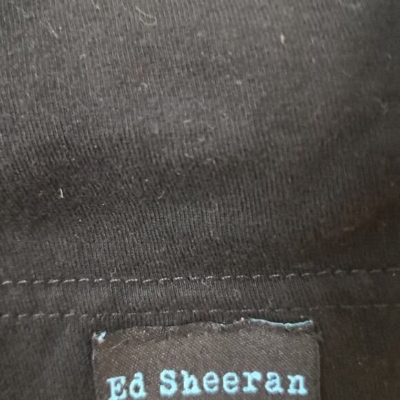 Ed Sheeran Official Divide Concert T-Shirt Music Rocker Collectible Blokecore - Picture 3 of 6